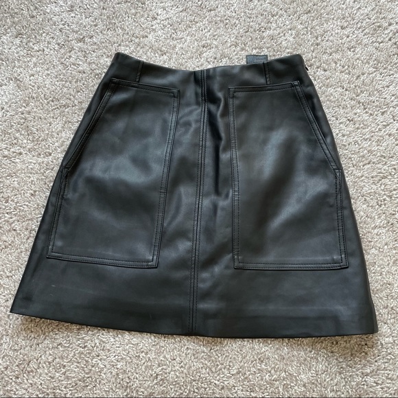 Faux leather skirt - Picture 1 of 2